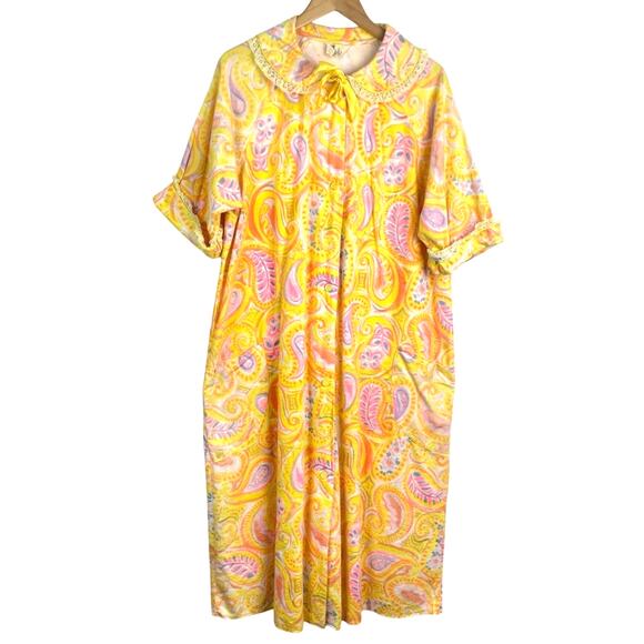 Vintage Flannel Paisley Robe Yellow Pink Nightgown - Picture 1 of 10